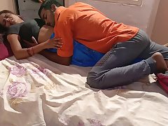 Real married Indian couple sex demonstrate with creampie porn