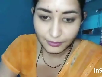 Indian wife Lalita bhabhi gets her cootchie boinked by her husband's homie