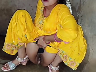 Cauple95's Desi maid gets filthy with dirty converse Hindi audio