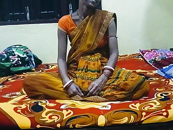 Indian Desi Bhabhi Gives a Desi Taxi Rail & Gets Her Bra-stuffers Romped in Clinic