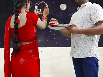 Your Priya's Highly first-ever Karva Chauth: Observe Her Get Down & Sloppy with a Rock-hard Hard-on Under the Sky