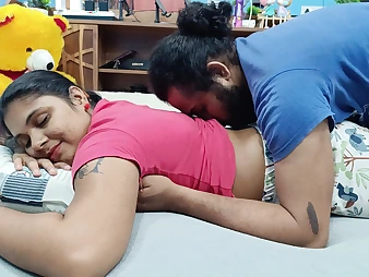 Mallu coupled with Sharun Raj's in high dudgeon Indian bhabhi fucky-fucky in a chamber