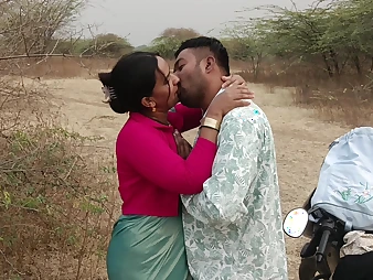 Horny Indian Bhabhi Hot Sex Outdoor Filming Be expeditious for Public