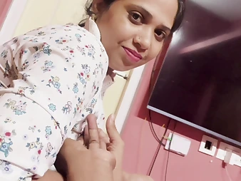 Unqualified Life Indian Wife Sexual relations At the Going In Frame