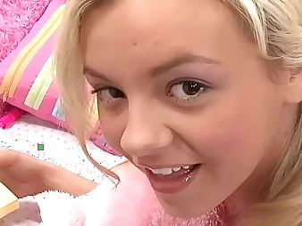 Look forward Alisya Gap's first interracial unsurpassed & get enfeebled wide of Billy Glide with an increment of his buddies