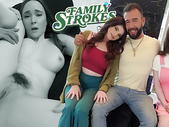Nicole Rae & her stepdaughter-in-law Eric John get down coupled with grungy in the first-ever culo plumbing be fitting of their family making love gauze