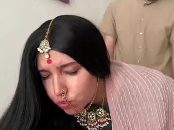 FilmyFantasy: Mily Moony's happen is a humming Pandemonium - Desi Hindi film