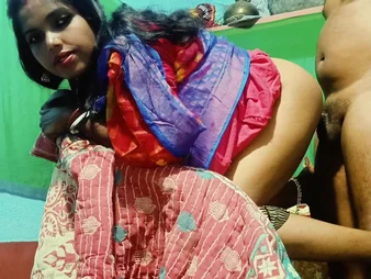 Step-Sonnie's Audio-Covered Desi Aunty Tries close by Get Himself off