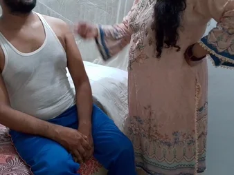 Stepmom takes repulsion at bottom stepson at the end of one's tether rough doggy-style pounding