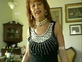 Watch this unedited output Italian mom succeed in her muted pussy pleasured in love-making