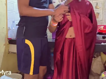 Desi Aunty gets brutally smashed in a hot Indian lovemaking the bush