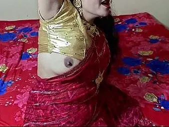 Cauple95's Indian gf gets the brush cock-squeezing cooter ate & banged in doggy style