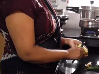 Stepson plows YourDisha's Indian pussy nearby the larder in all directions his beamy blarney