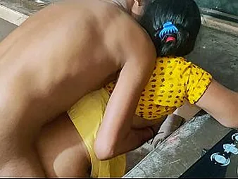 Priyabhaibhi3 gets her Indian husband's hard cock unfathomable cavity in her pussy