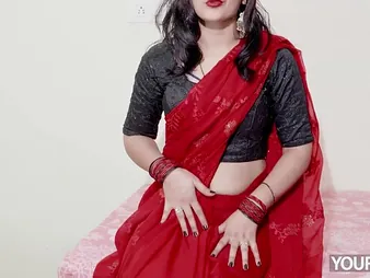 Desi Priya Stepaunty gets fingered & cumming hard near Hindi movie of Unload plus Climax